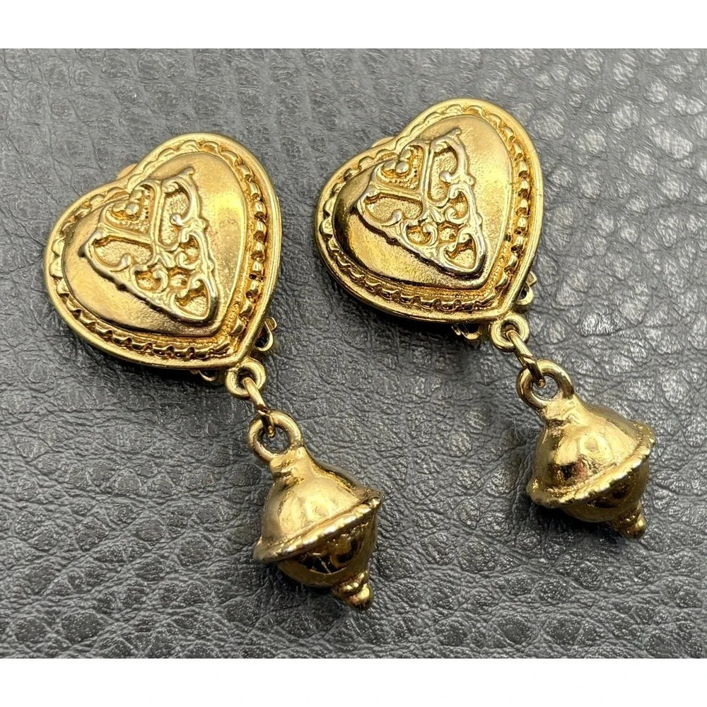 Vintage 80s Chunky Ornate Heart Drop Dangle Bead Clip On Earrings Gold Tone